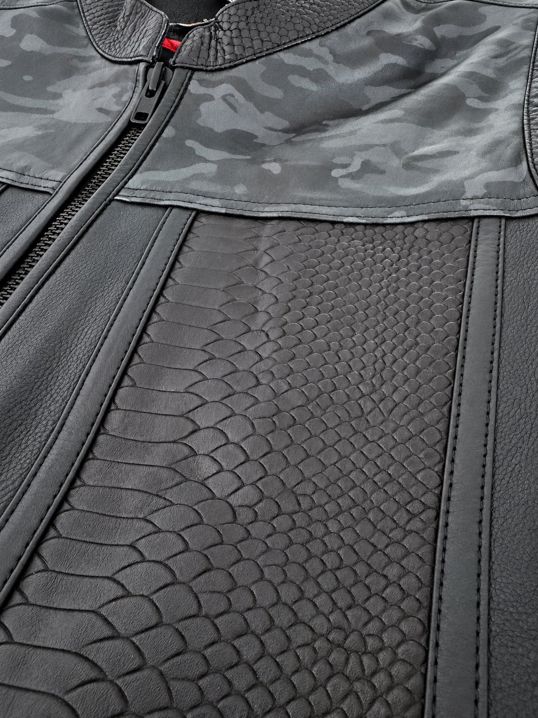 Grey Viper (Maße im Text)